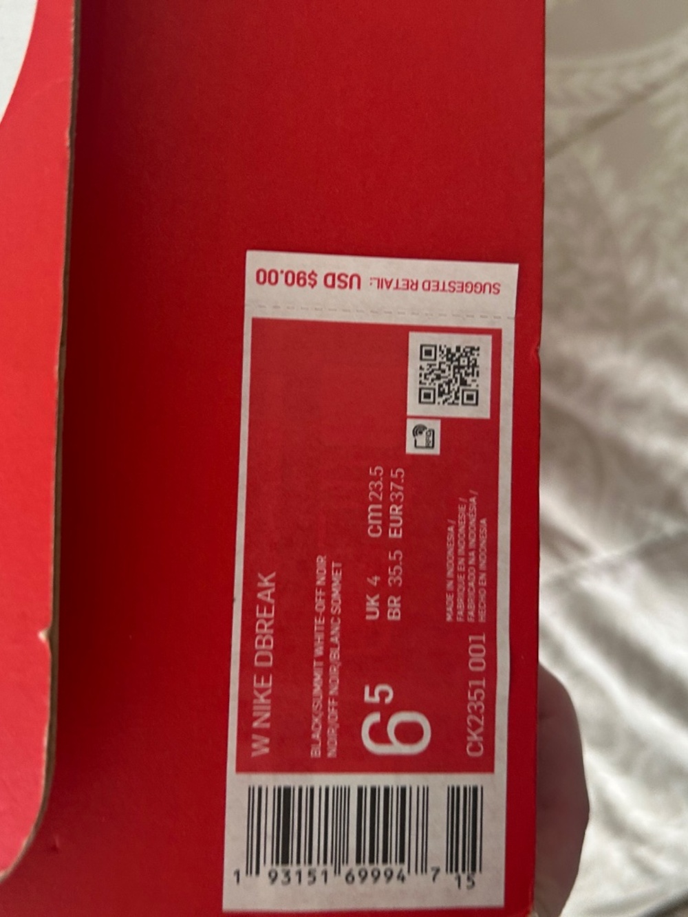 Nikes - Picture 5 of 5